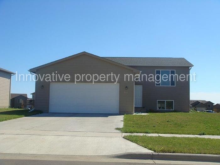 1st image of 502 Almond Ave