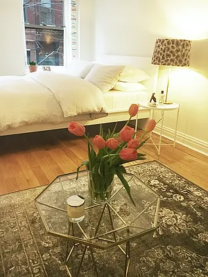 Rented by Stonehenge NYC LLC | media 2