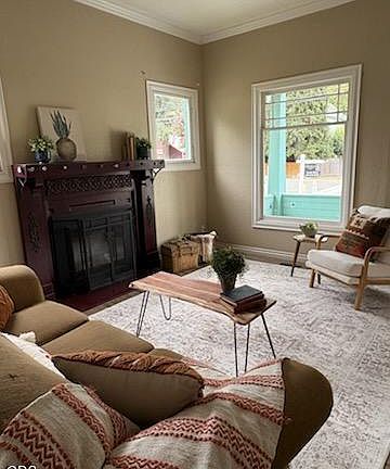4th image of 219 Gilbert Ave