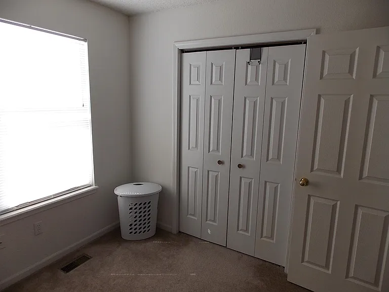 464 Spring Ave — Photo 11
