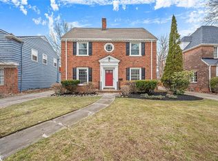 19813 Scottsdale Blvd, Shaker Heights, OH 44122