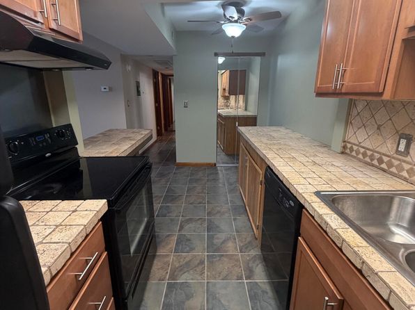 3911 Fort St APT 114