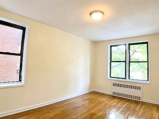 3rd image of 180 E 17th St #22