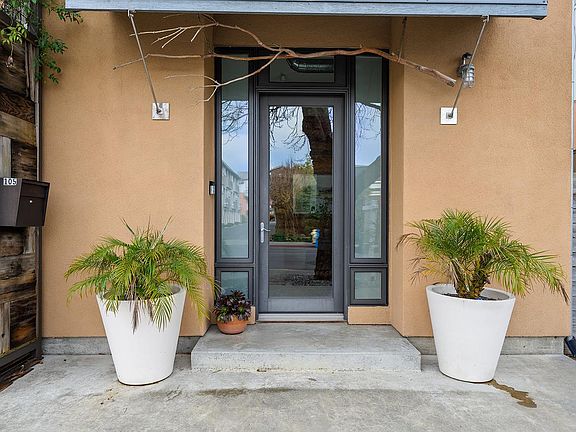 3rd image of 105 G Street
