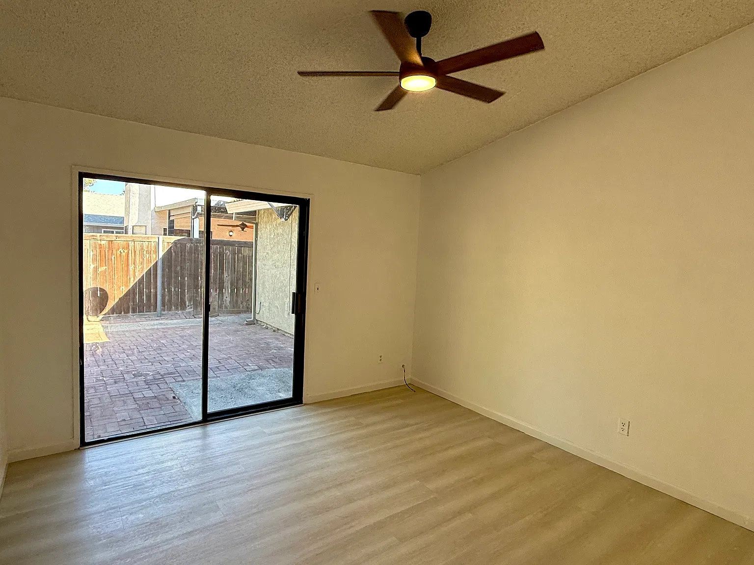 2197 Atrisco Cir — Photo 4