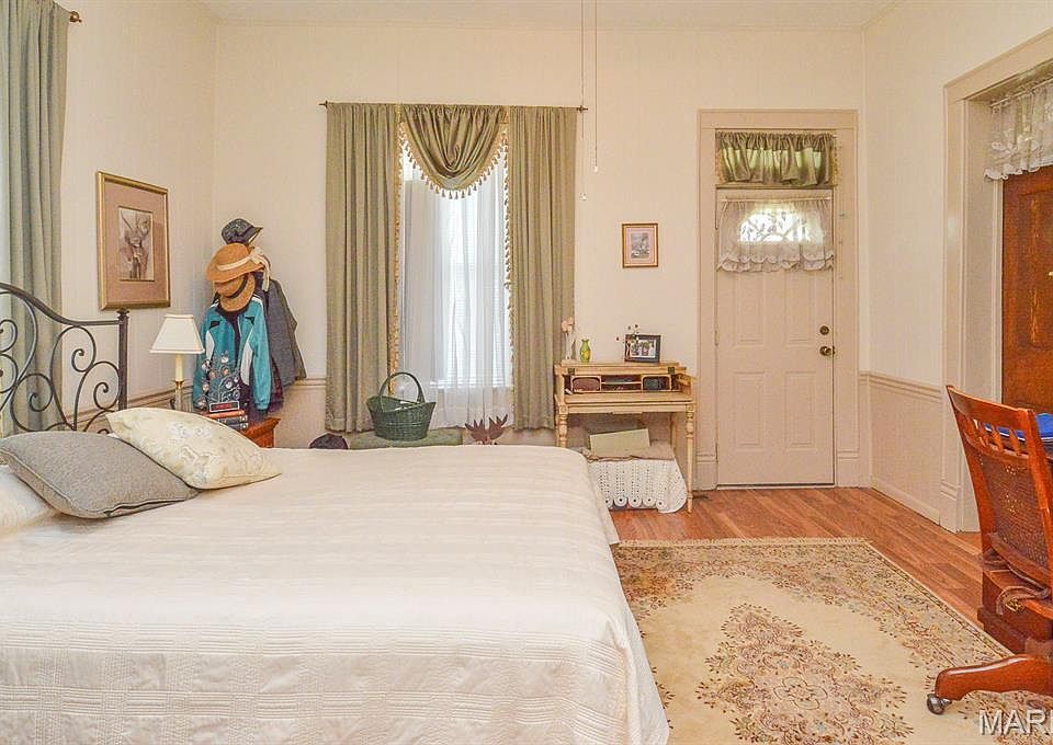 22nd image of 511 S Chester St
