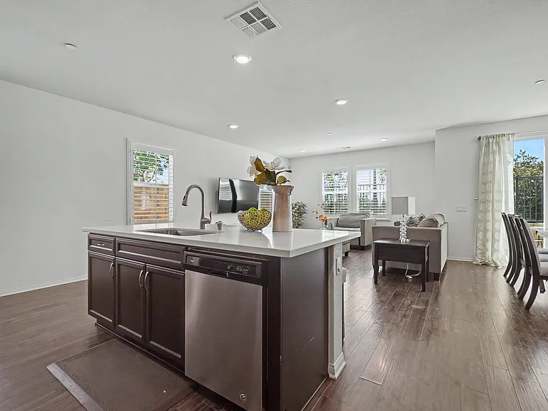 821 Parisa Pl — Photo 11