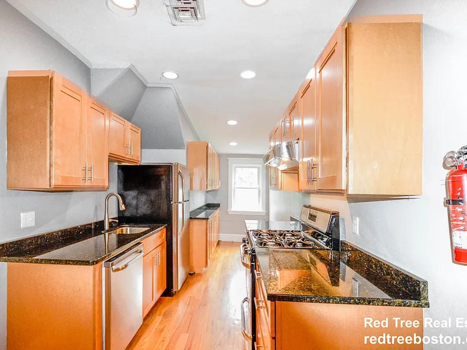 231 Chestnut Hill Ave #3