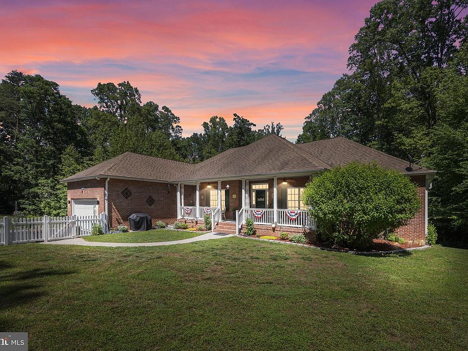 1st image of 2395 Pinecrest Ln