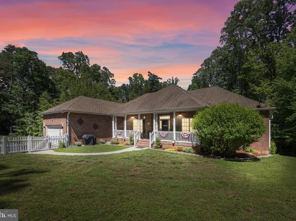 2395 Pinecrest Ln, Fredericksburg, VA 22408