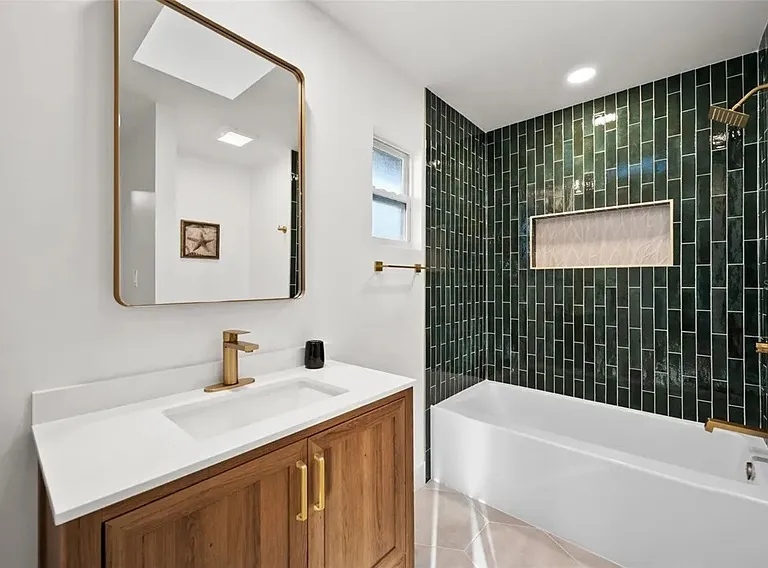 110 Ciboa Ave — Photo 5