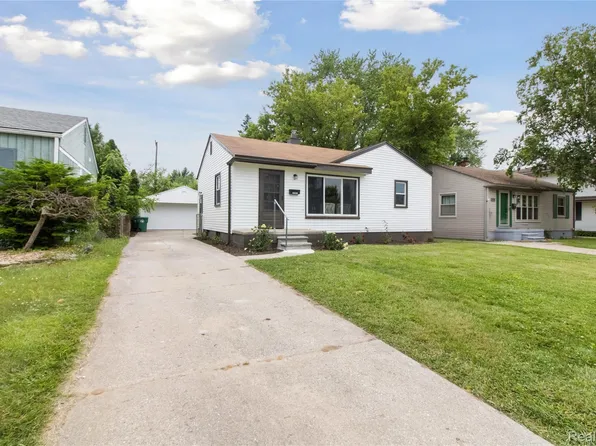 28660 Rosslyn Ave, Garden City, MI 48135