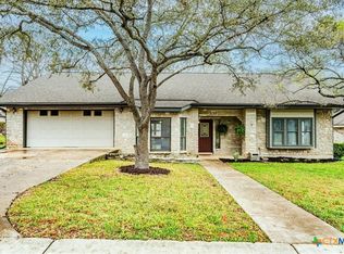 2132 Northcrest Dr, New Braunfels, TX 78130