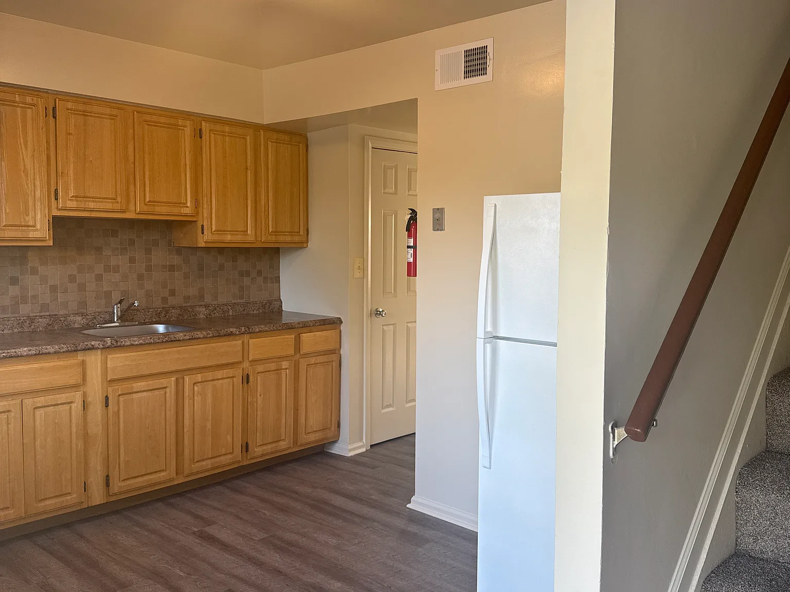 2 bed, 850 sqft, $1,349 — Photo 3