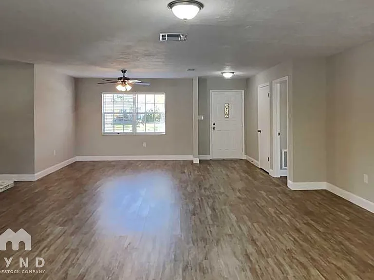 9116 Glen Moor Ln — Photo 6