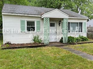 1316 Pompton Cir, Lansing, MI 48910