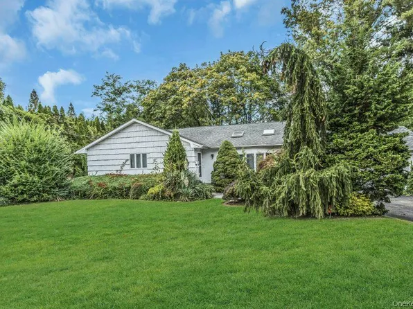 15 Cedar Drive, Roslyn, NY 11576