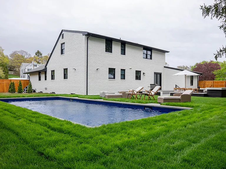 17 Underhill Dr — Photo 13