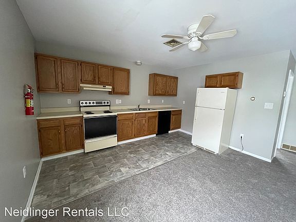 3rd image of 527 S Pitt St APT 10