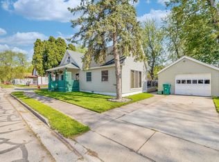 110 Noble St, Auburn, MI 48611