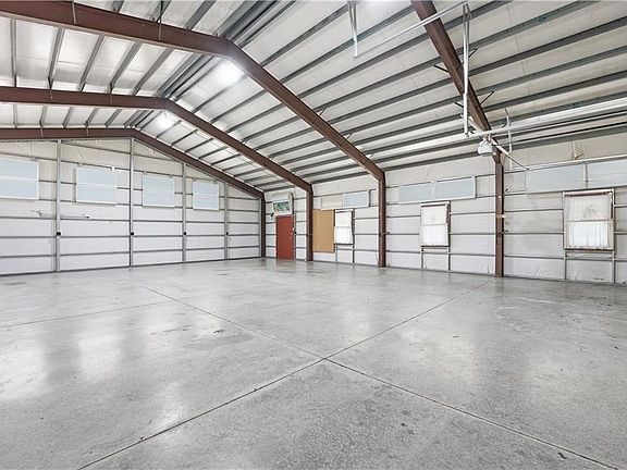 4th image of 3101 S Blue Ridge Blvd