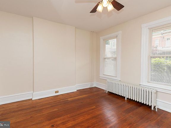 4th image of 288 Leverington Ave