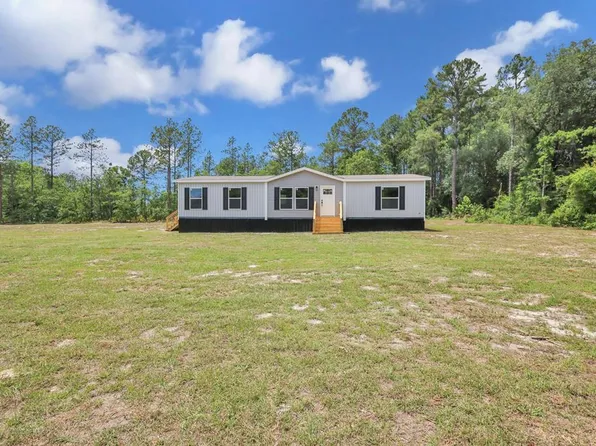 808 Smith Ln, Jesup, GA 31545