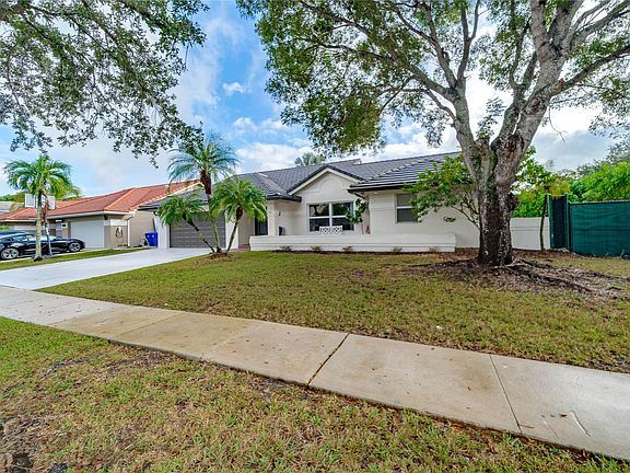 3rd image of 16292 NW 13th Street