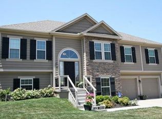 10132 N Wallace Ave, Kansas City, MO 64157