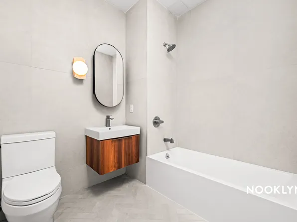 26-04 Jackson Avenue image 9 of 42