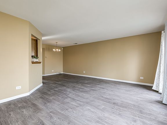 3rd image of 676 Quincy Bridge Ln APT 302