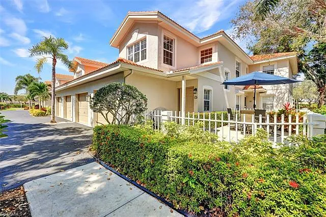 3 bed, 1928 sqft, $4,300 — Photo 2