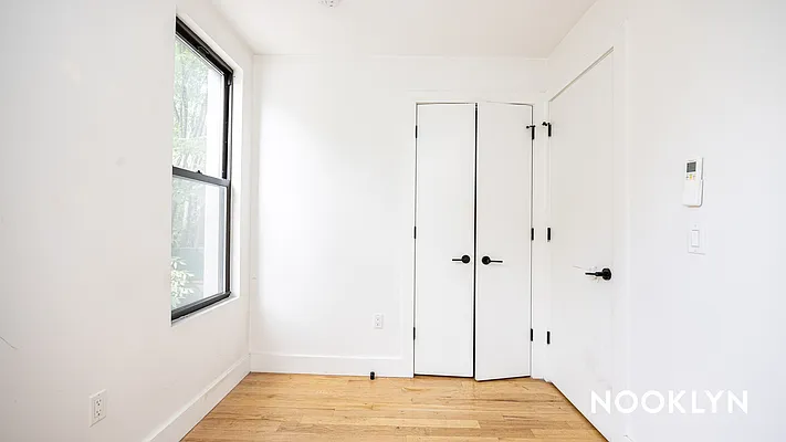 Rented by Nooklyn NYC LLC | media 29