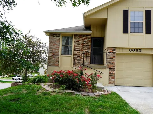 8632 N Hull Dr, Kansas City, MO 64154