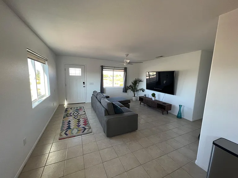 61786 Desert Air Rd #B — Photo 5