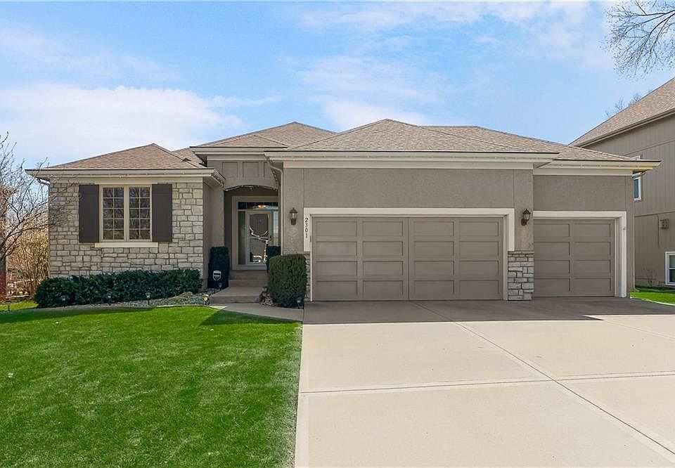 1st image of 2301 W Piatt Ln
