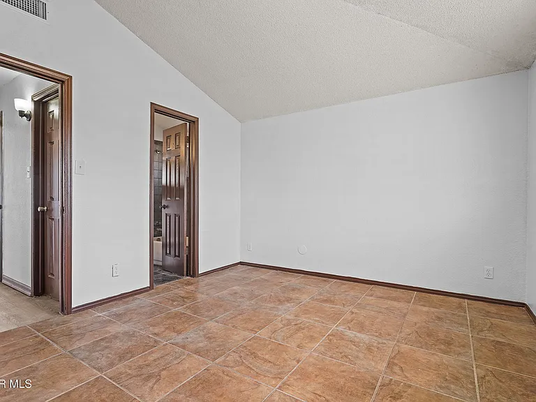 6713 Heartstone Ct — Photo 10