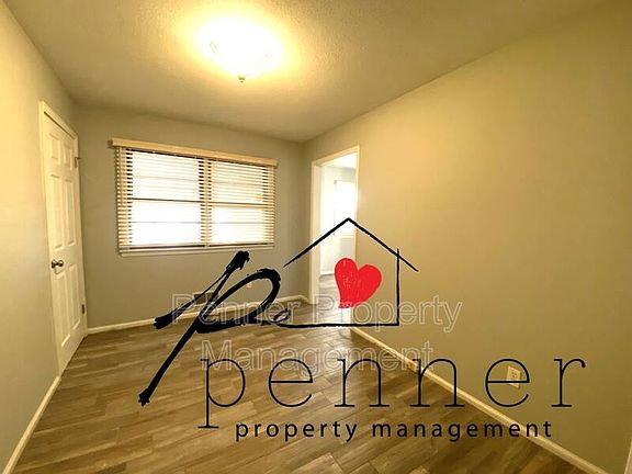 5th image of 809B NE Magellan Ave