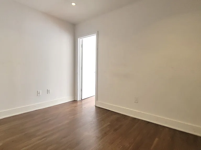 222 Saint Nicholas Ave #2C — Photo 3