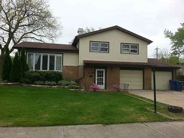 8811 W 91st Pl photo 1