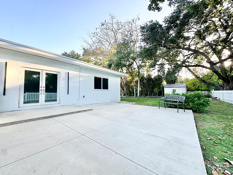 7800 SW 57th Ct — Photo 20