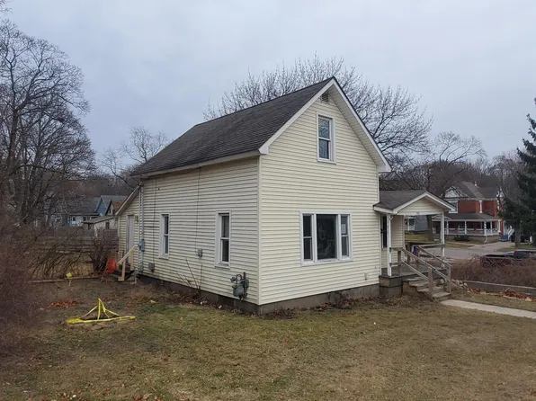 308 N Park St, Cadillac, MI 49601