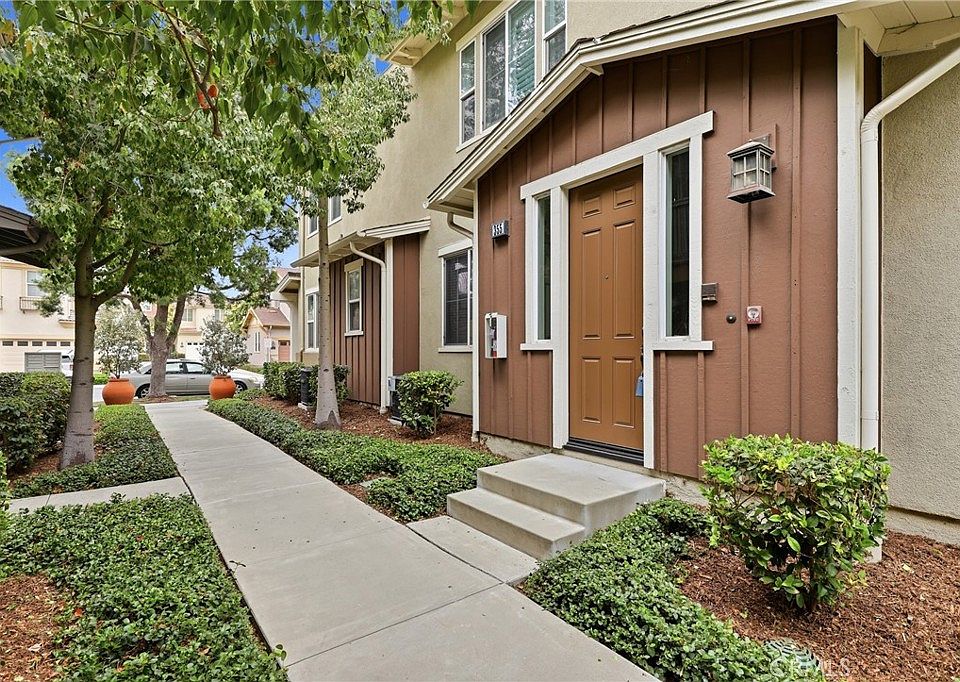 1st image of 355 Flyers Ln