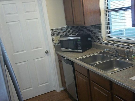 4th image of 11106 N 23rd St