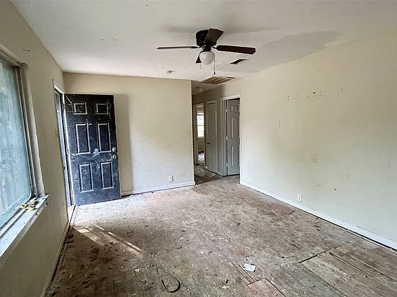 4th image of 4721 Garrison St