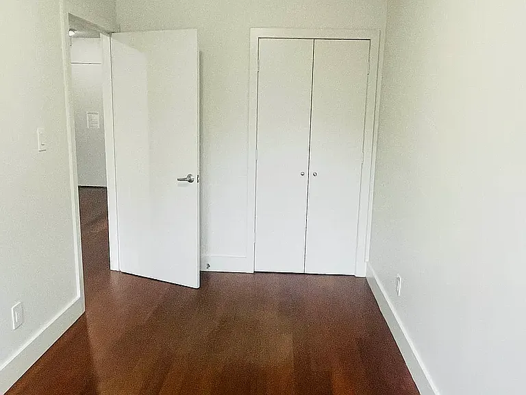 349 E 10th St #3RR — Photo 5