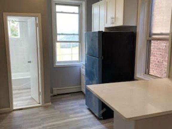 D9E48106-4972-48BE-9863-20CDEF9EFF54