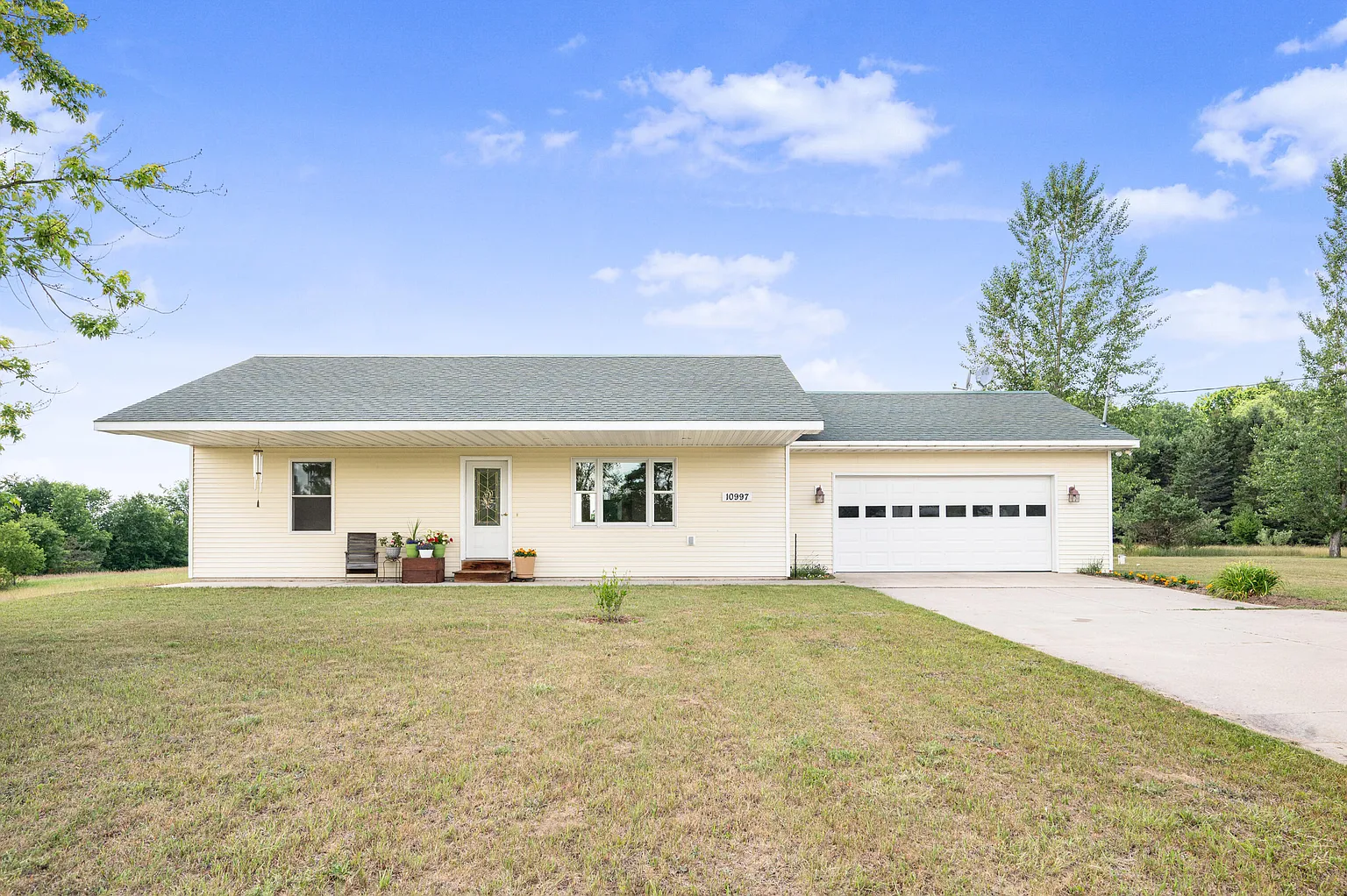 10997 30th Ave photo 1