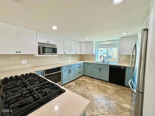 108 Los Feliz St — Photo 18