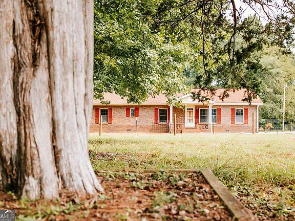 2nd image of 621 Elberton Rd